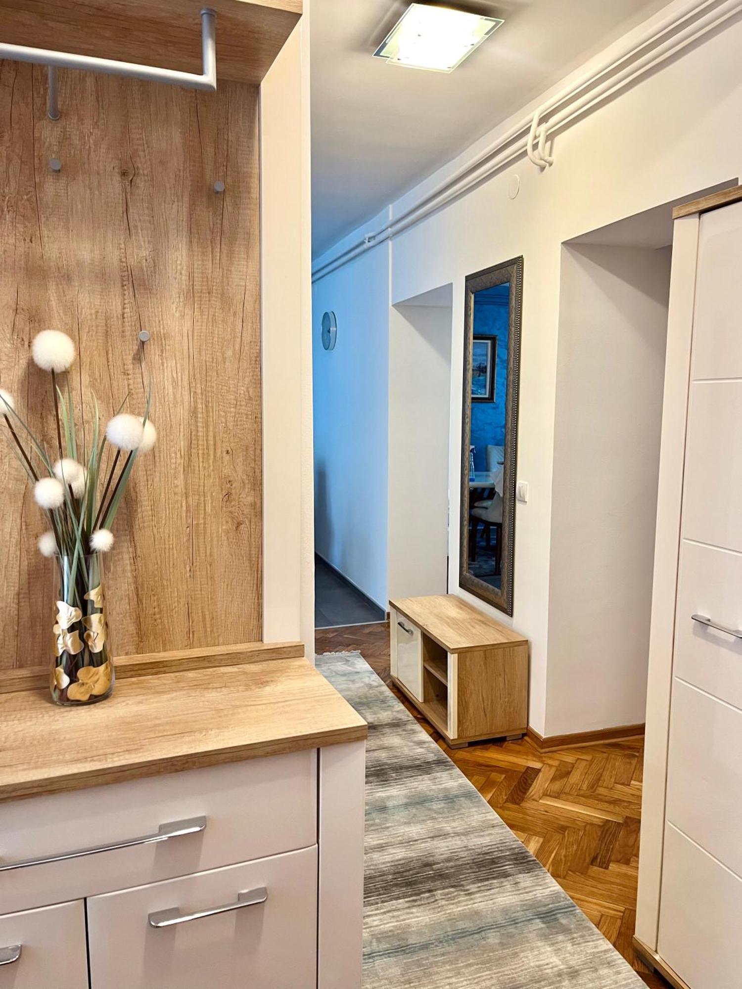 Lumo Apartment Nis Bagian luar foto