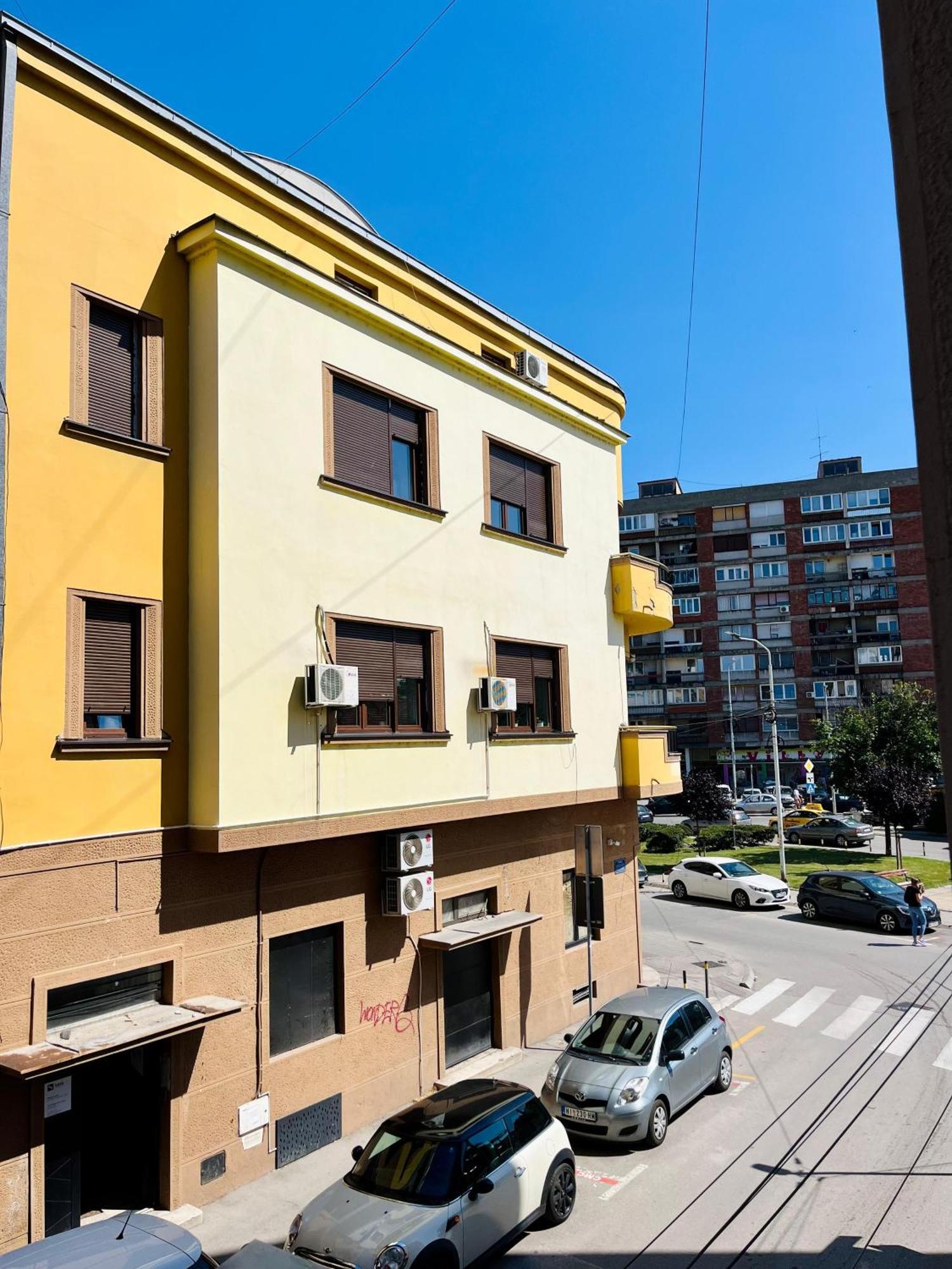 Lumo Apartment Nis Bagian luar foto
