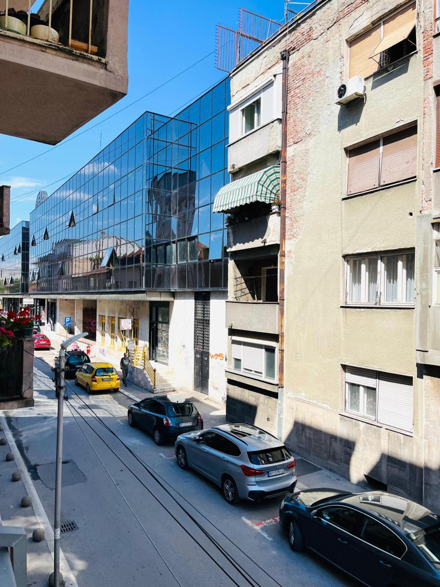 Lumo Apartment Nis Bagian luar foto